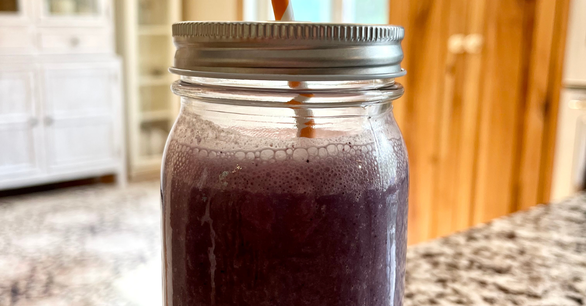 Three Ingredient Smoothie for a Quick Healthy Breakfast